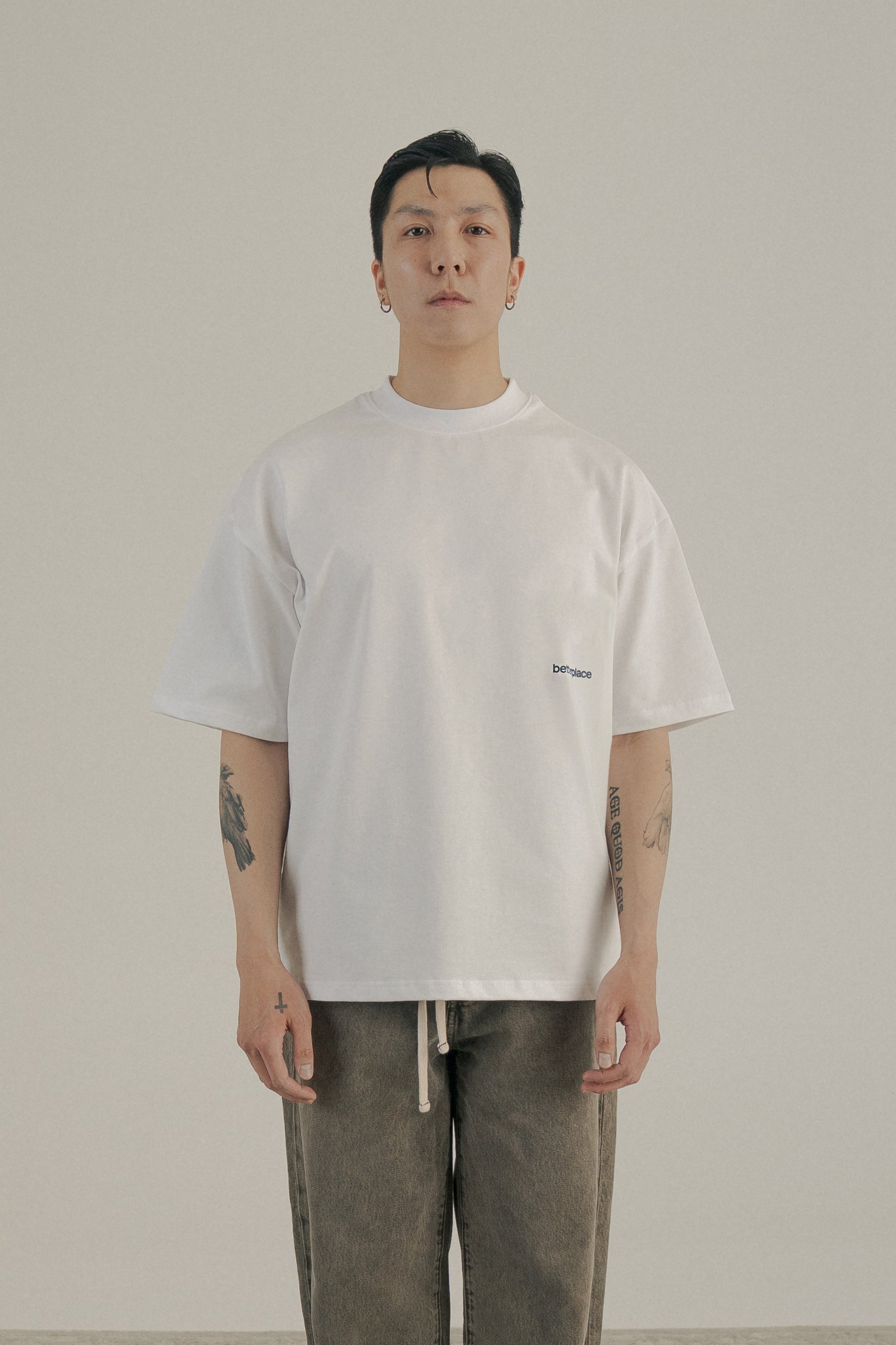 oversized tee - white/black