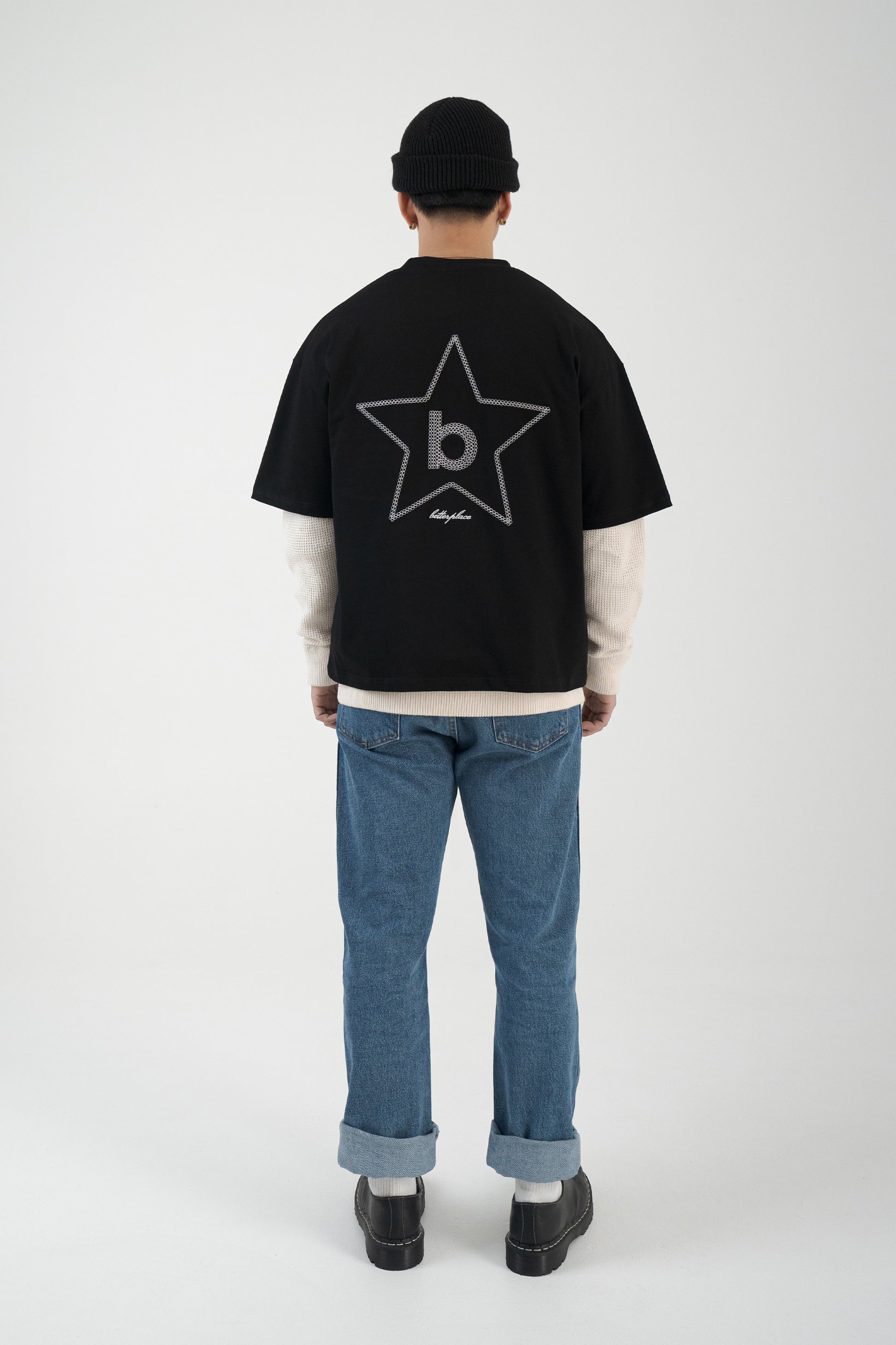 boxy tee - embroidered star black